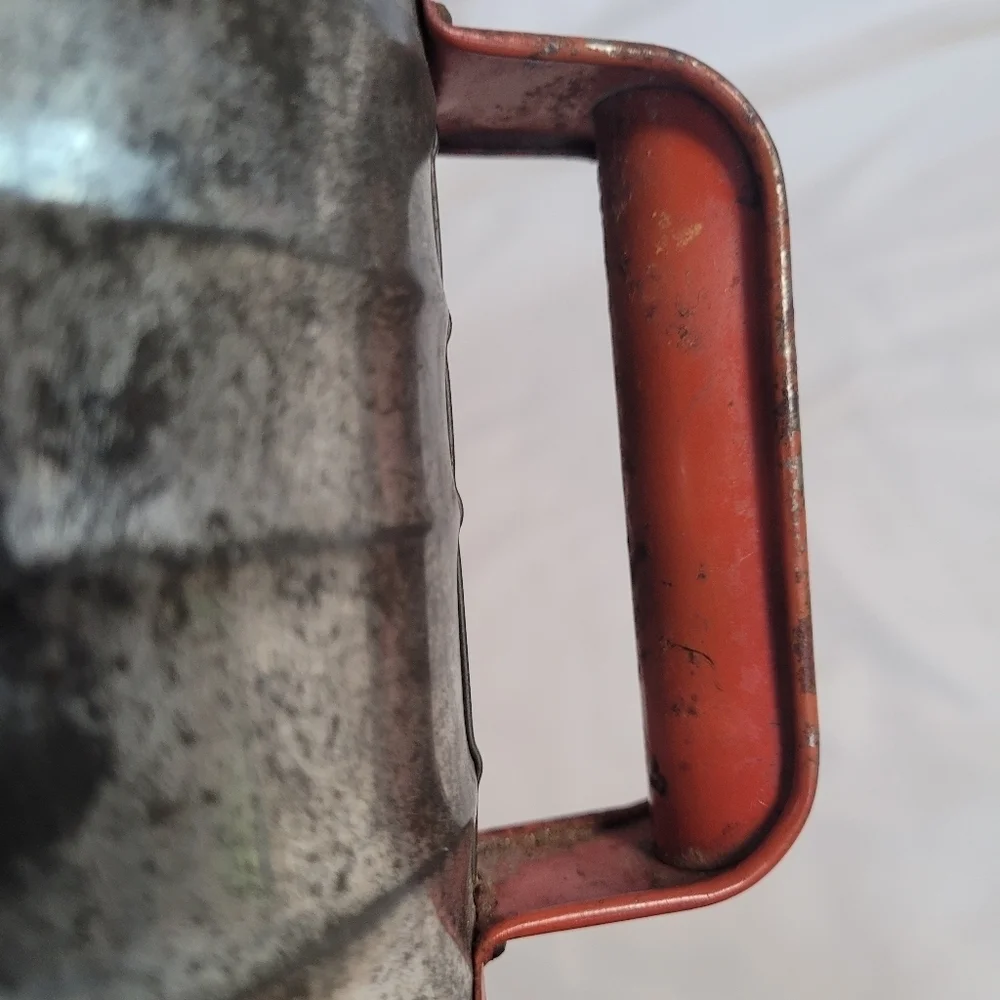 Vintage Nesco Visible Measure Flour Sifter